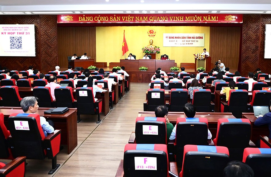 Quang cảnh kỳ họp.