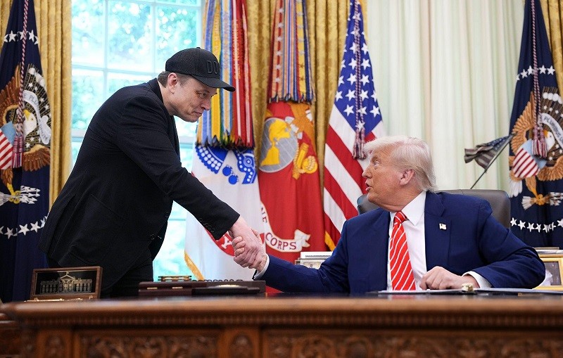 Ông Musk và ông Trump tại Nhà Trắng ngày 30/5. Ảnh: Getty