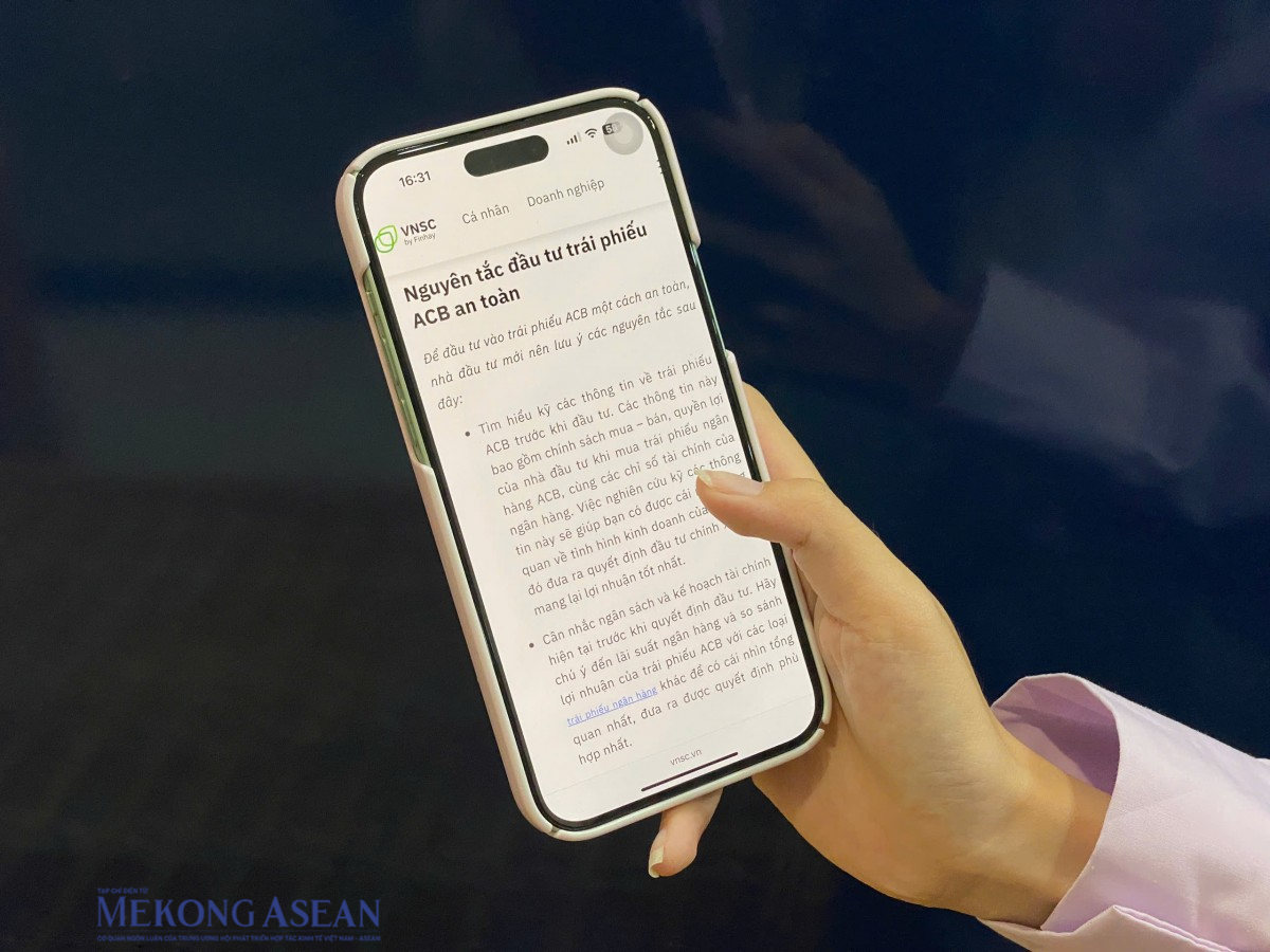 ACB 'xoay vòng' trái phiếu: Một bên chào bán, một bên mua lại