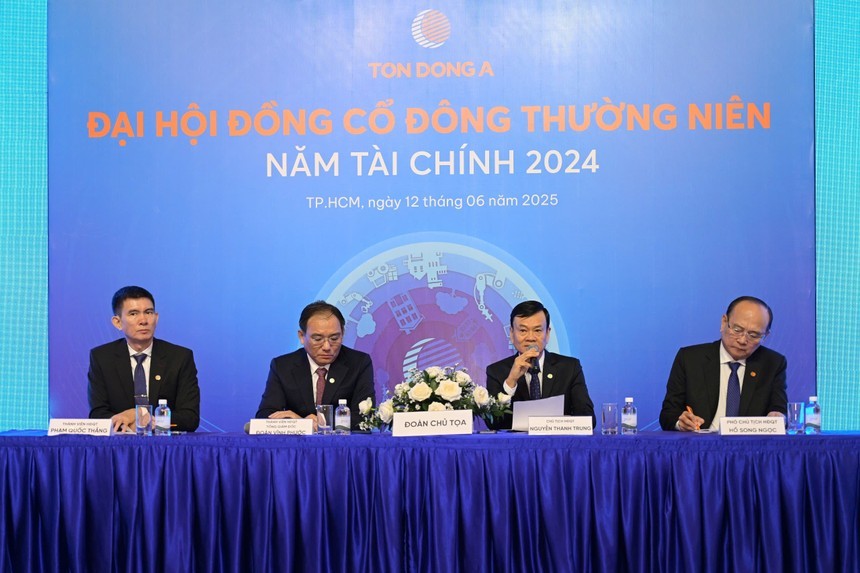 Tôn Đông Á 'xoay trục' về thị trường nội địa giữa làn sóng bảo hộ thép toàn cầu