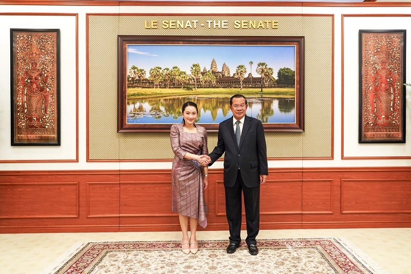 Bà Paetongtarn Shinawatra và ông Hun Sen Phnom Penh ngày 23/4. Ảnh: Facebook/@Ing Shinawatra