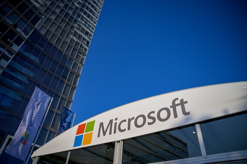 Microsoft bị kiện vì dùng sách trái phép huấn luyện AI