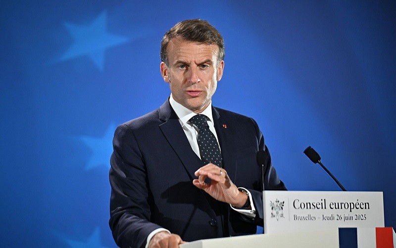 Ông Macron phát biểu trong Hội nghị Euro tại Brussels (Bỉ) ngày 26/6. Ảnh: Getty
