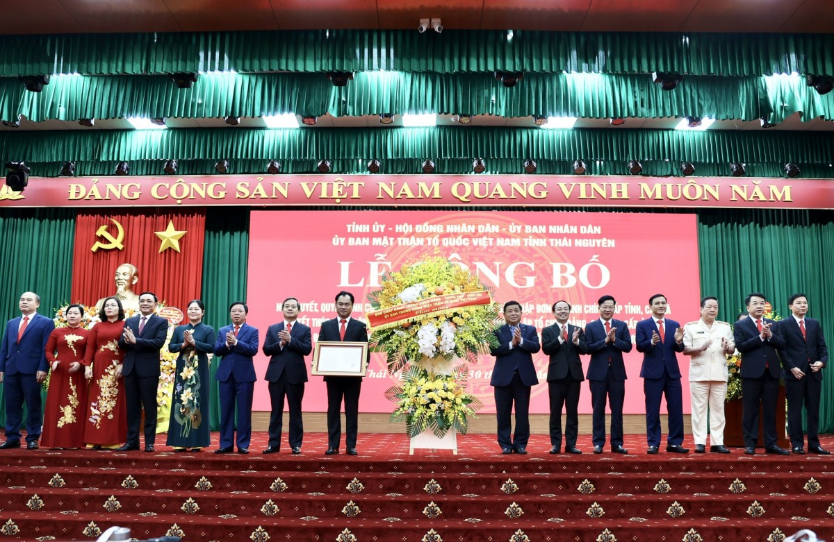Lãnh đạo Đảng, 555Win tải app dự lễ công bố thành lập tỉnh thành, phường xã mới