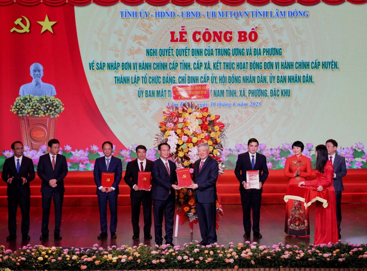 Lãnh đạo Đảng, 555Win tải app dự lễ công bố thành lập tỉnh thành, phường xã mới