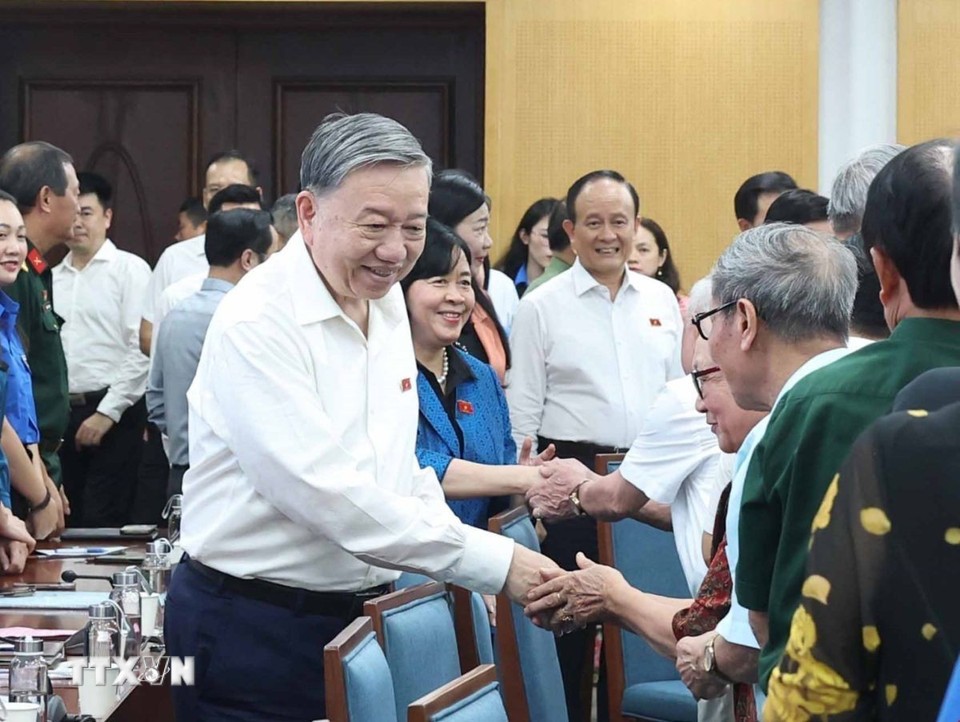 Tổng Bí thư Tô Lâm tiếp xúc cử tri, động viên cán bộ, viên chức Hà Nội