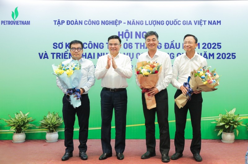 BSR thu về gần 70.000 tỷ đồng trong 6 tháng đầu năm 2025