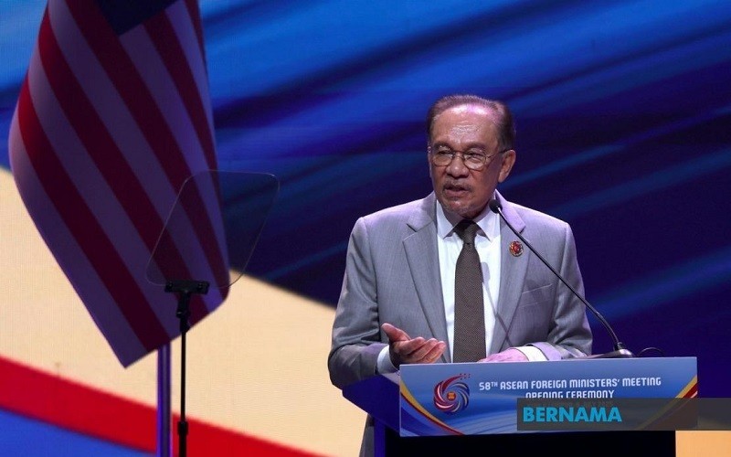 Phiên bản chính thức của 555Win Malaysia Anwar Ibrahim tại phiên khai mạc Hội nghị Ngoại trưởng ASEAN lần thứ 58 ở Kuala Lumpur. Ảnh: Bernama