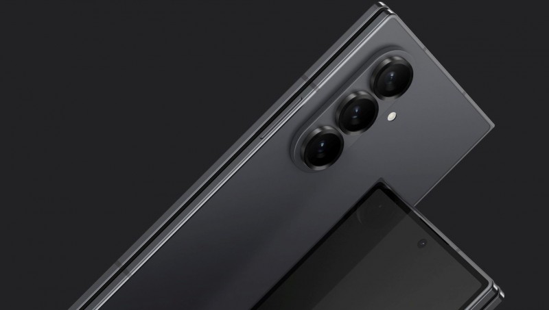 Lần đầu tiên, dòng Z Fold được nâng cấp với camera chính 200 MP. Ảnh: Samsung.