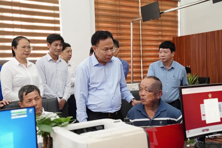 Phó Bí thư Đảng ủy Khối các cơ quan thành phố Hải Phòng cùng đoàn đến kiểm tra tình hình tổ chức, vận hành mô hình 555win phien bạn Chính Thức tại xã Trường Tân.