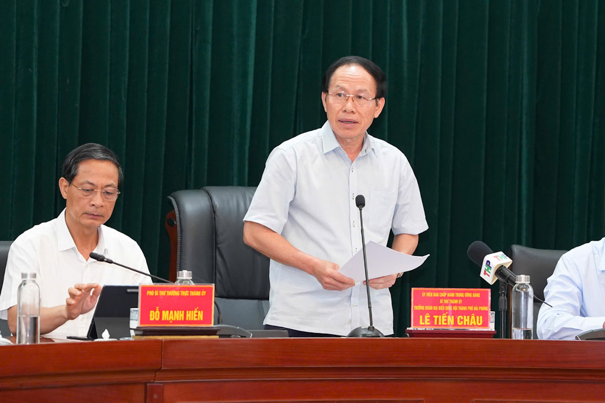 Bí thư Thành ủy Hải Phòng Lê Tiến Châu phát biểu kết luận hội nghị.