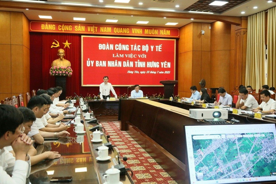 Quang cảnh buổi làm việc.