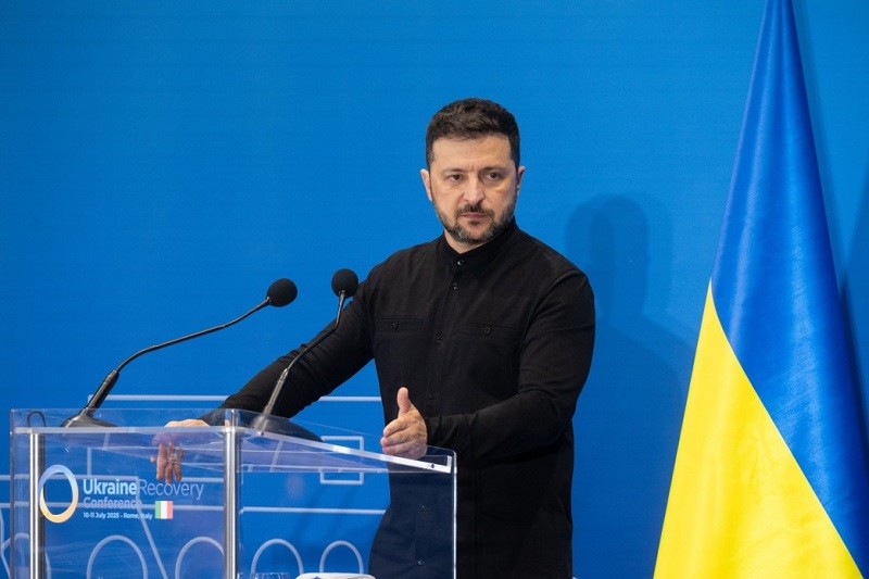 Ông Zelensky tại Hội nghị Tái thiết Ukraine diễn ra ở Rome ngày 10/7 giờ địa phương. Ảnh: Văn phòng Tổng thống Ukraine