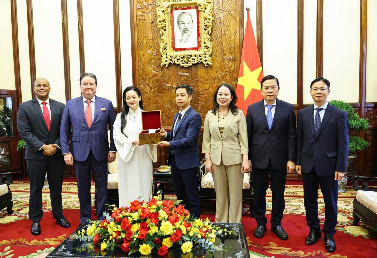 Phó Chủ tịch nước tiếp nữ phi hành gia gốc Việt Amanda Nguyễn