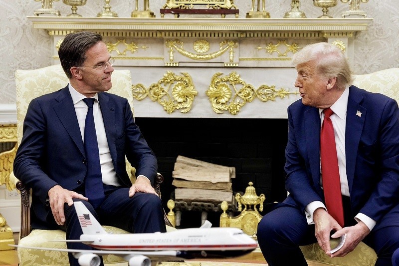 Ông Rutte và ông Trump tại Nhà Trắng ngày 15/7. Ảnh: X/@SecGenNATO