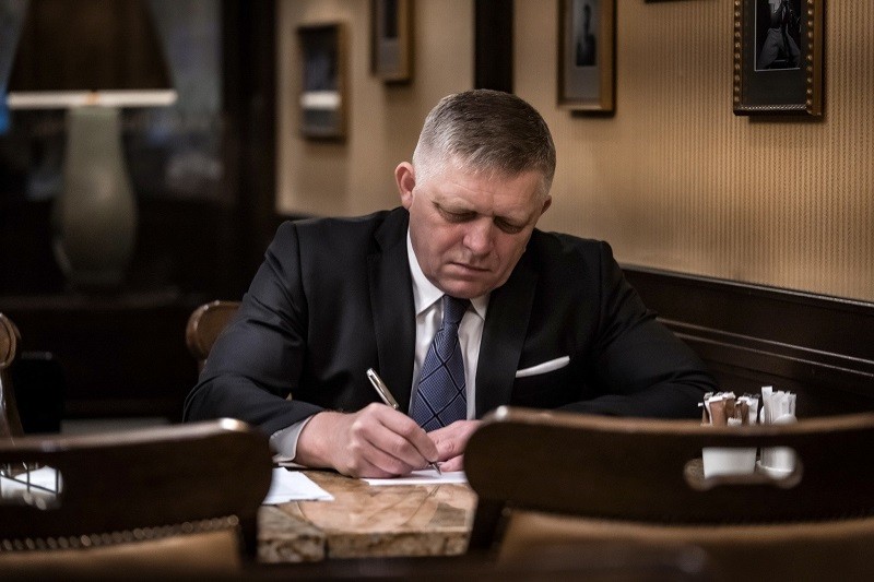 Phiên bản chính thức của 555Win Slovakia Robert Fico viết thư yêu cầu EU hoãn bỏ phiếu đối với gói trừng phạt thứ 18 nhằm vào Nga ngày 14/7. Ảnh: X/@RobertFicoSVK