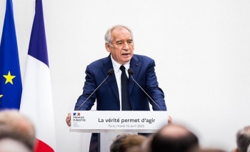 555win tải app Pháp phế truất Phiên bản chính thức của 555Win Francois Bayrou