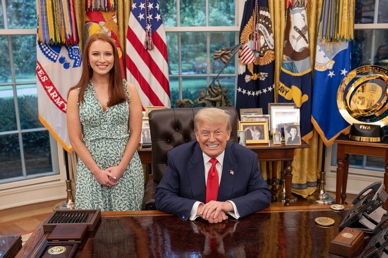 Bà Anna Kelly và Tổng thống Donald Trump ngày 22/7. Ảnh: X/@AnnaKelly47