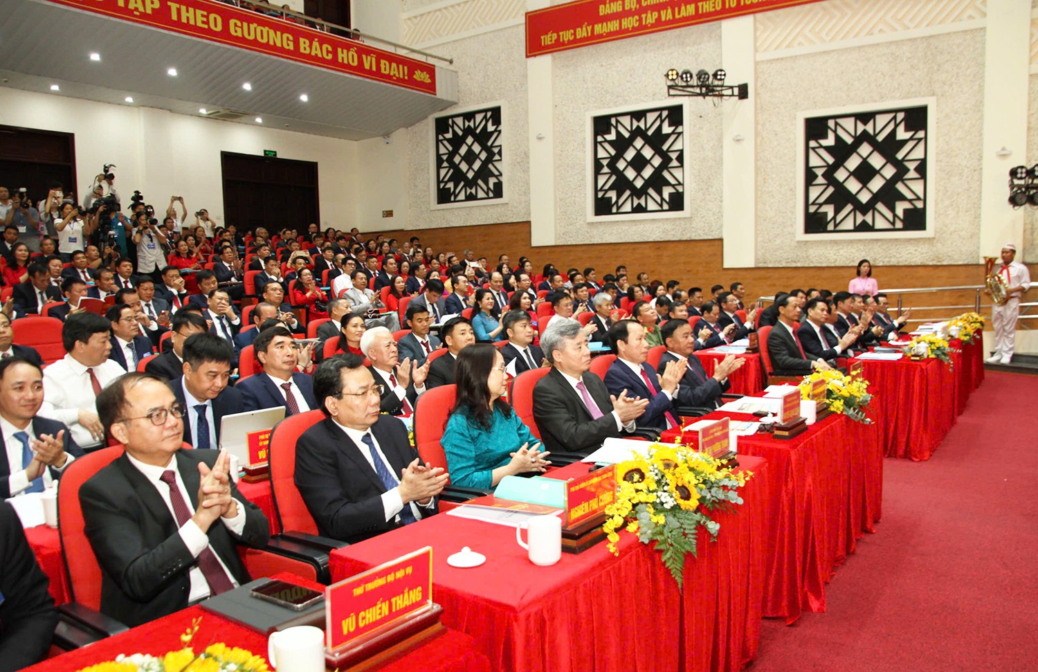 Các đại biểu dự đại hội. Ảnh Việt Cường.