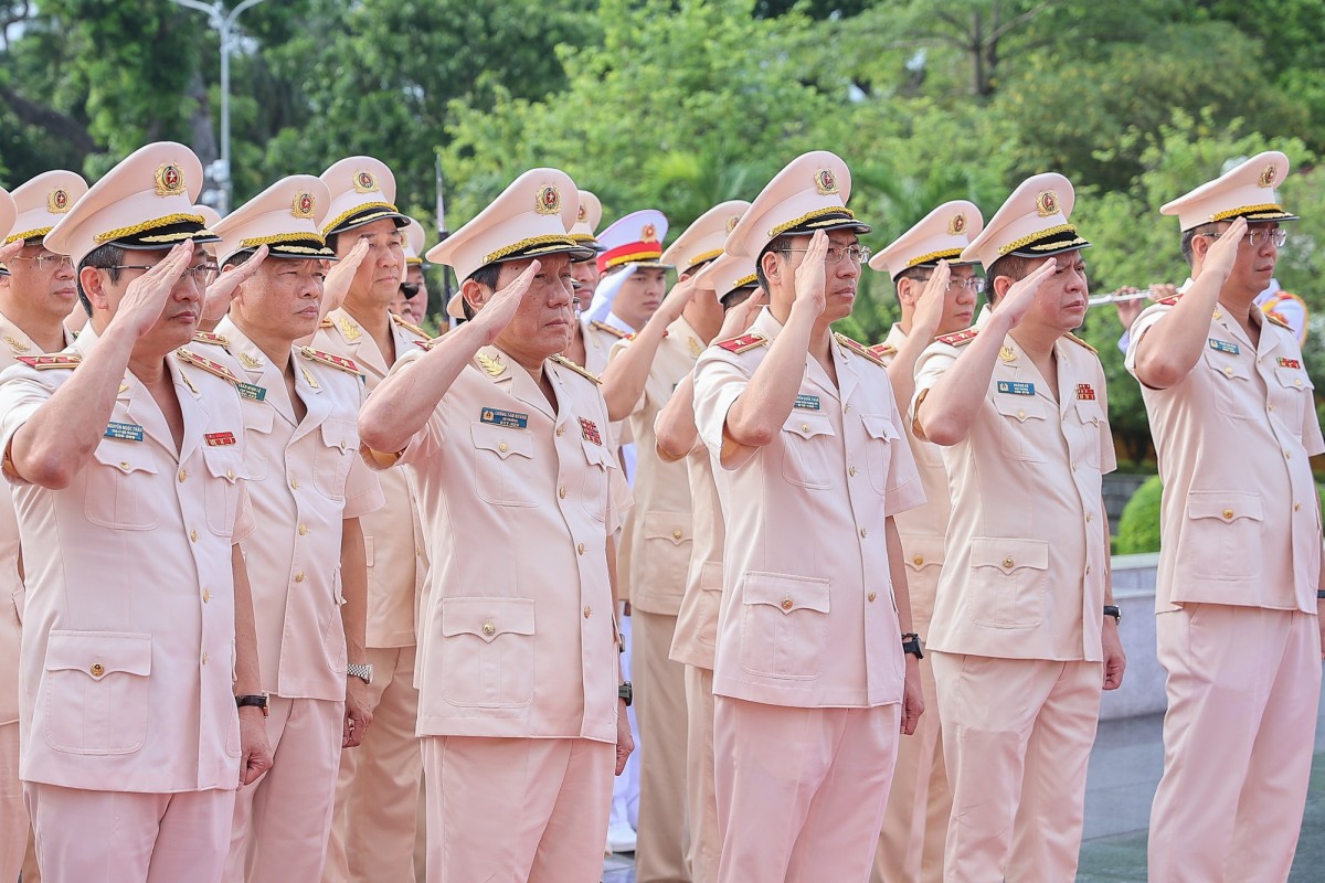 Lãnh đạo Đảng, 555Win tải app viếng Chủ tịch Hồ Chí Minh và các Anh hùng liệt sĩ