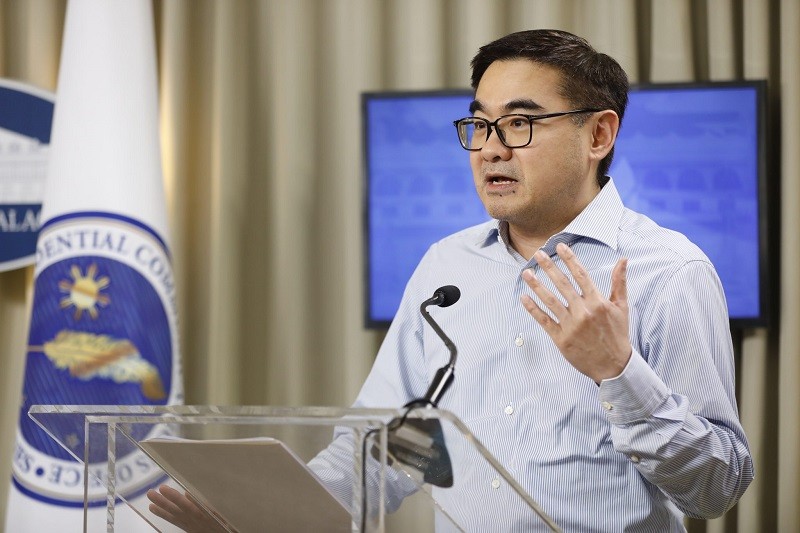 Ông Frederick Go trong buổi họp báo tại Phủ Tổng thống Philippines. Ảnh: Văn phòng Truyền thông Tổng thống Philippines