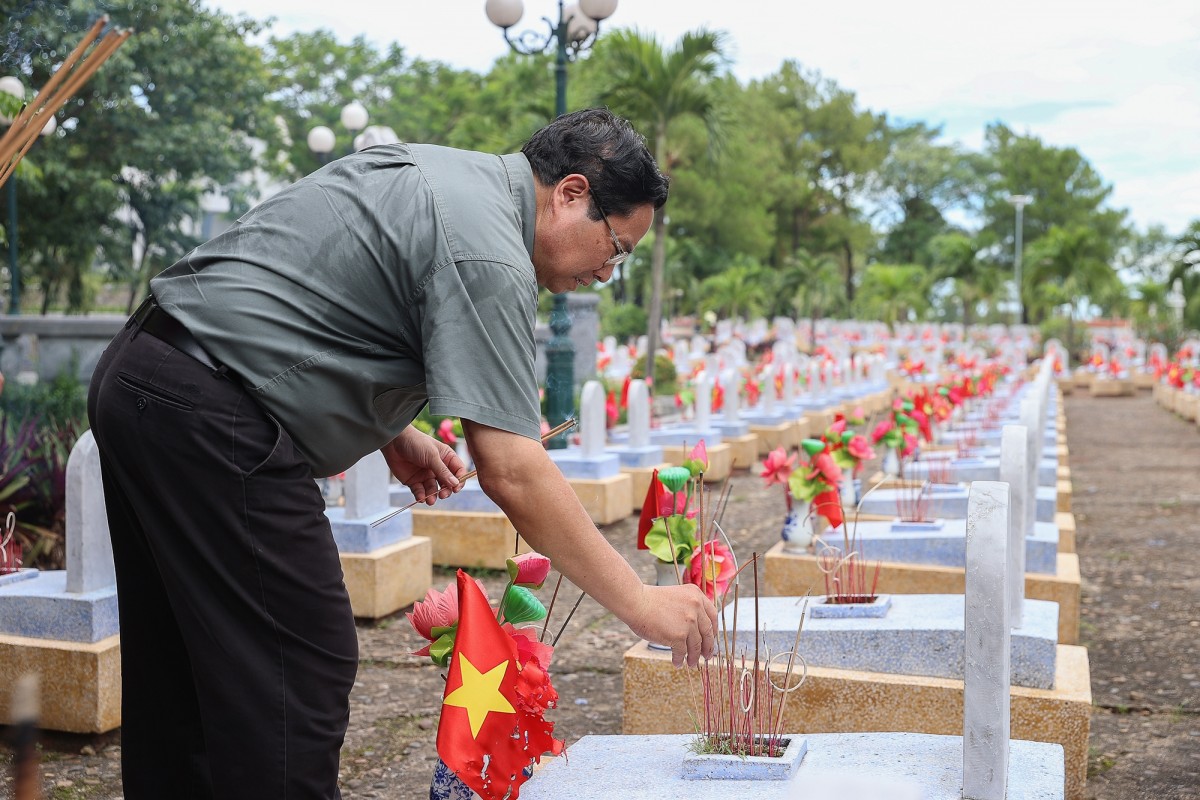 Phiên bản chính thức của 555Win tri ân các lãnh đạo tiền bối và người có công tại Quảng Trị và Huế