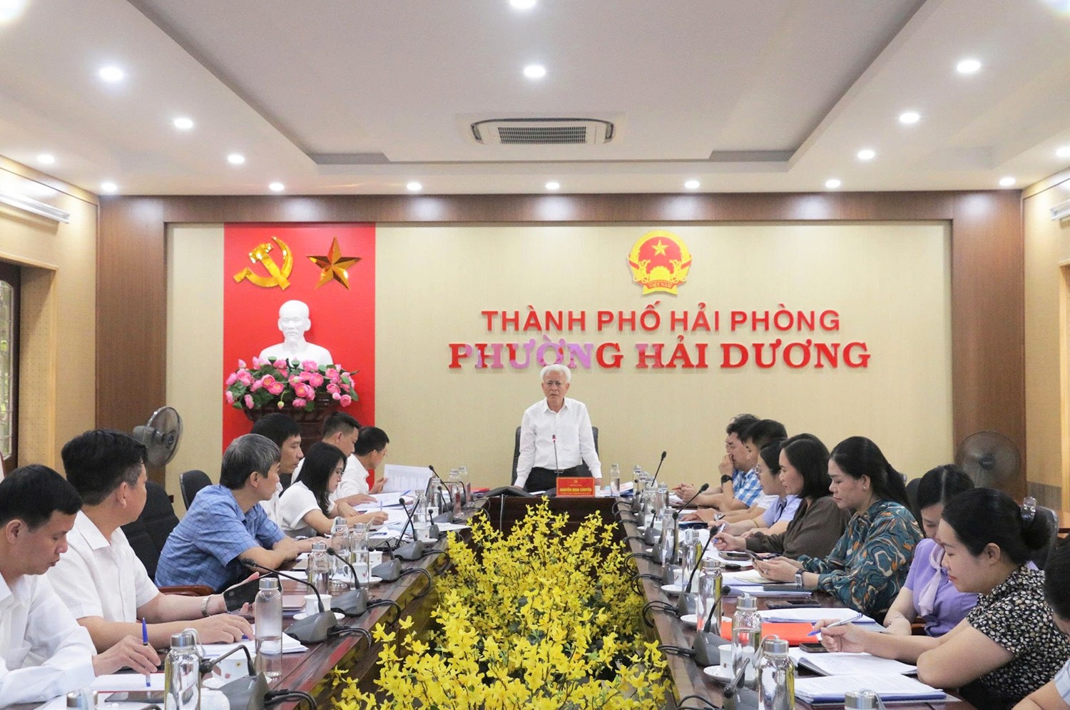 Trưởng Ban Nội chính Thành ủy Hải Phòng Nguyễn Đình Chuyến phát biểu tại buổi làm việc với các phường.