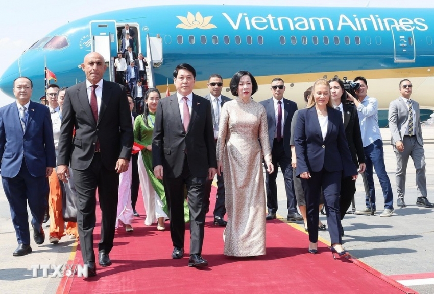 Chủ tịch nước Lương Cường bắt đầu thăm cấp Nhà nước Ai Cập