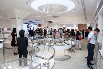 Trang Nhà Cái 555win.com - Đăng Nhập +555k bán lẻ quý 2/2025: Trái chiều giữa các ngành hàng
