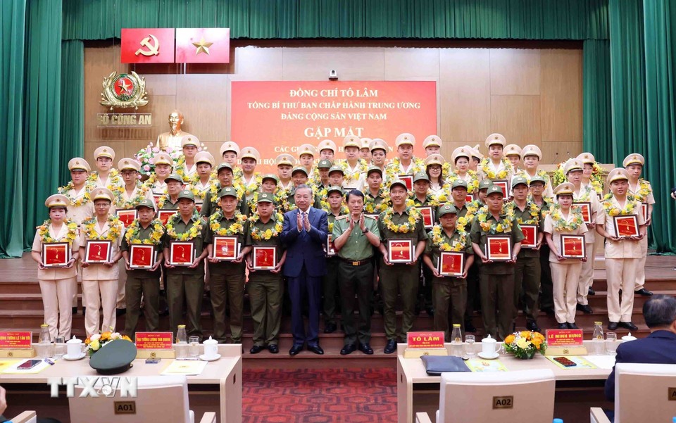 Tổng Bí thư: Nhân rộng điển hình tiên tiến, gương 'người tốt, việc tốt'