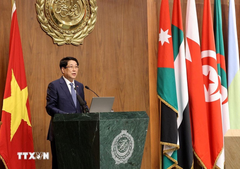 Chủ tịch nước Lương Cường phát biểu chính sách tại Liên đoàn Arab
