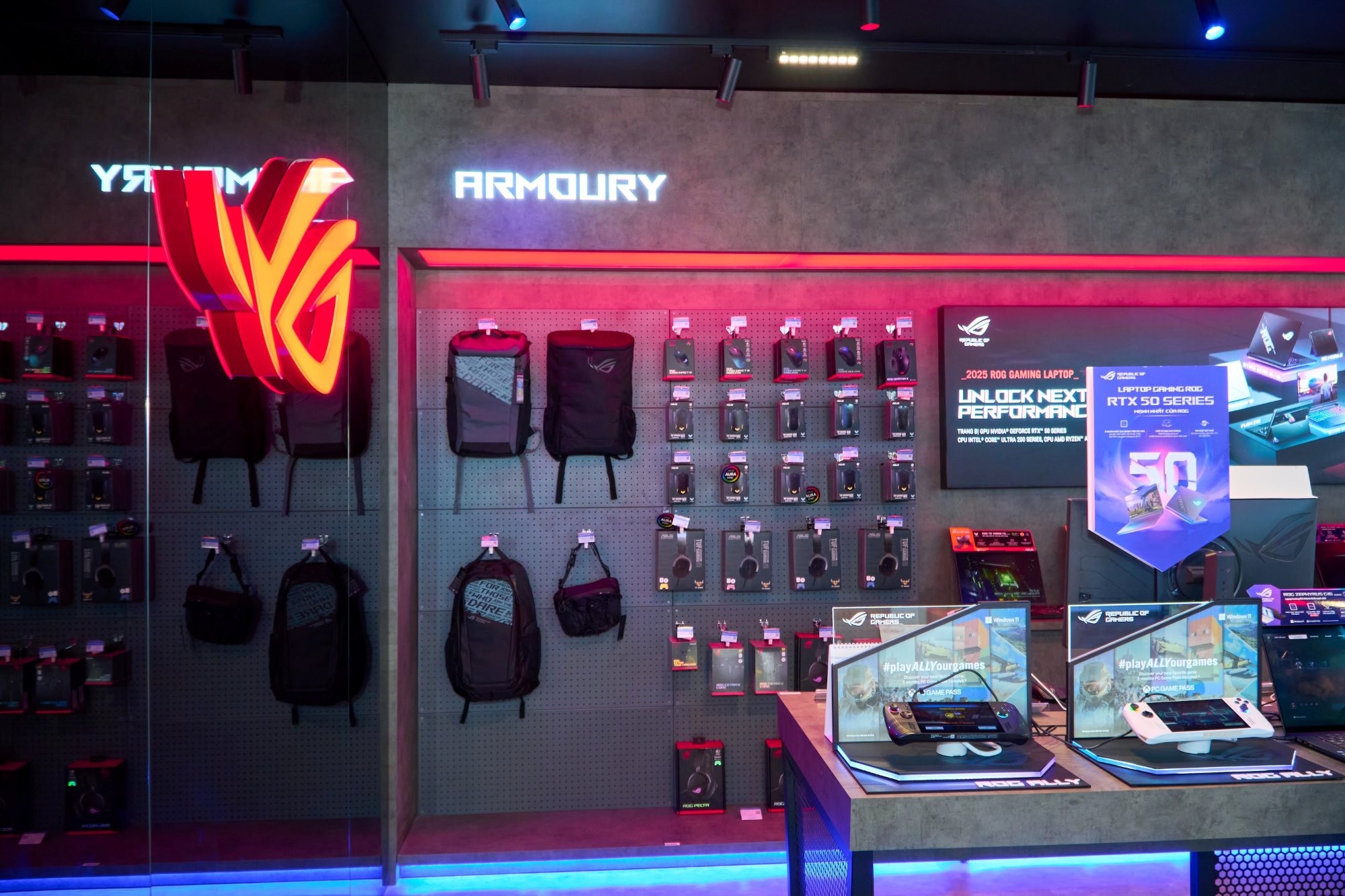 ASUS tiếp tục đưa mô hình Exclusive Store đến TP HCM