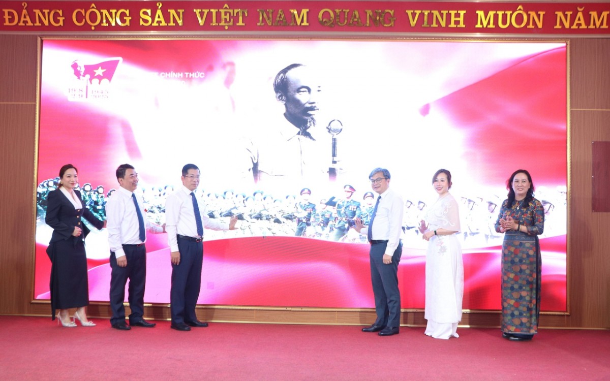 Hà Nội ra mắt nền tảng số 'A80-Tự hào Việt Nam'