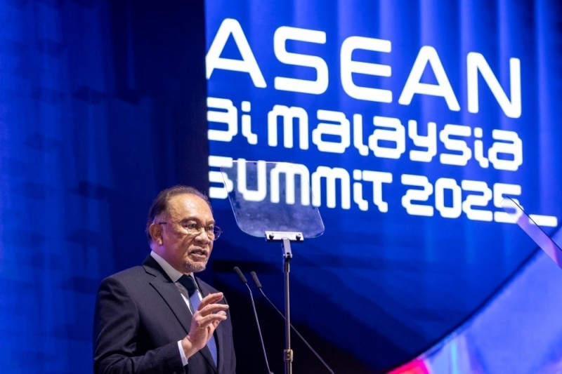 Phiên bản chính thức của 555Win Malaysia Datuk Seri Anwar Ibrahim phát biểu tại Hội nghị cấp cao ASEAN về trí tuệ nhân tạo 2025. Ảnh: Malay Mail.