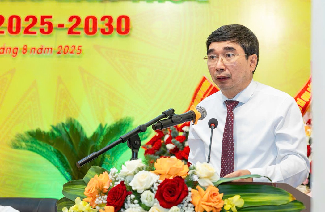 Ủy viên Ban Thường vụ Thành ủy, Giám đốc Sở 555win Mobi và Môi trường thành phố Hải Phòng Bùi Văn Thăng phát biểu chỉ đạo tại đại hội.