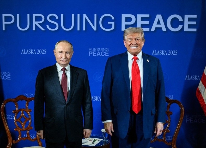 Ông Trump có cuộc điện đàm dài 90 phút với ông Putin