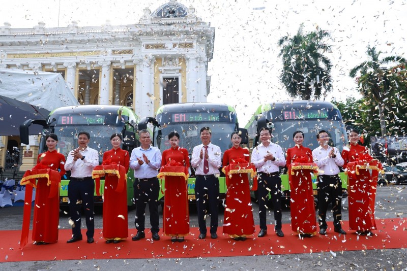 Lộ trình tuyến bus điện miễn phí E11 đi qua các điểm du lịch tại Hà Nội