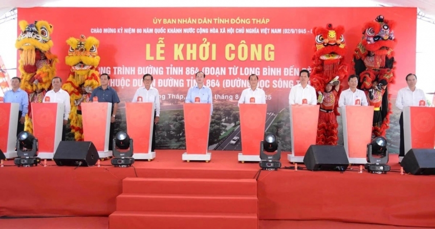 Đồng Tháp khởi công tuyến đường ven sông Tiền kết nối vùng biển Gò Công