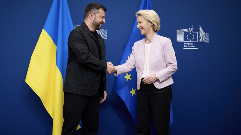 Tổng thống Ukraine Volodymyr Zelensky và Chủ tịch Ủy ban châu Âu Ursula von der Leyen tại Brussels ngày 17/8. Ảnh: X/@ZelenskyyUa