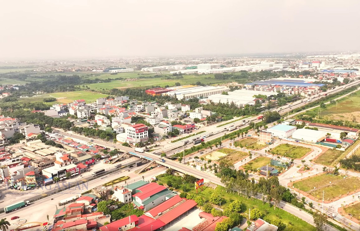 Tại địa phận tỉnh Hải Dương (cũ), tuyến quốc lộ 5 đoạn đi qua địa bàn dài hơn 44 km. Trong ảnh: Quốc lộ 5 đoạn qua phường Tứ Minh, thành phố Hải Phòng.