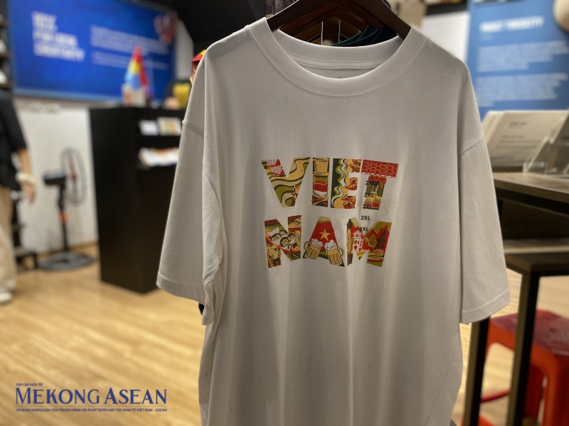 Thị trường thời trang, phụ kiện sôi động dịp kỷ niệm 80 năm Quốc khánh 2/9