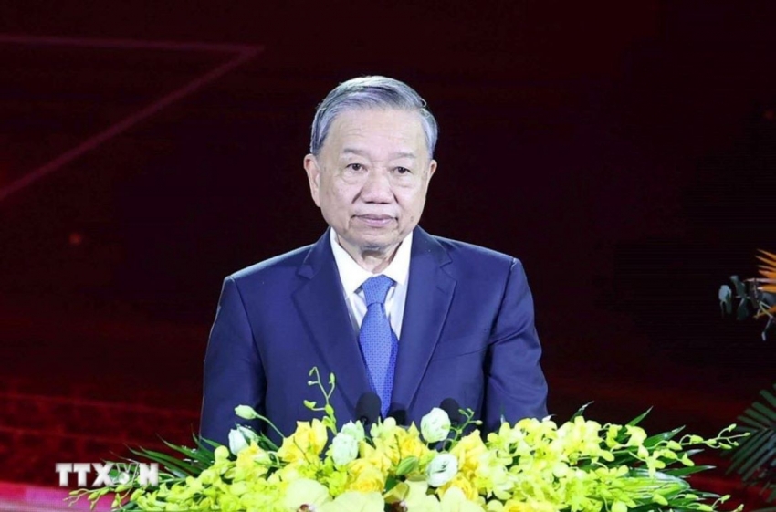 tong bi thu co cau lai doi ngu can bo loai bo nguoi vo cam voi nhan dan
