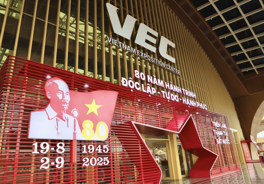 sang nay khai mac trien lam thanh tuu dat nuoc 80 nam