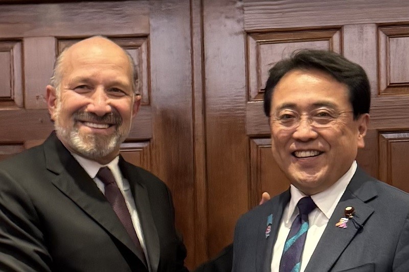Bộ trưởng Thương mại Mỹ Howard Lutnick và Bộ trưởng Kinh tế Nhật Bản Ryosei Akazawa tại Washington ngày 6/6. Ảnh: X/@ryosei_akazawa