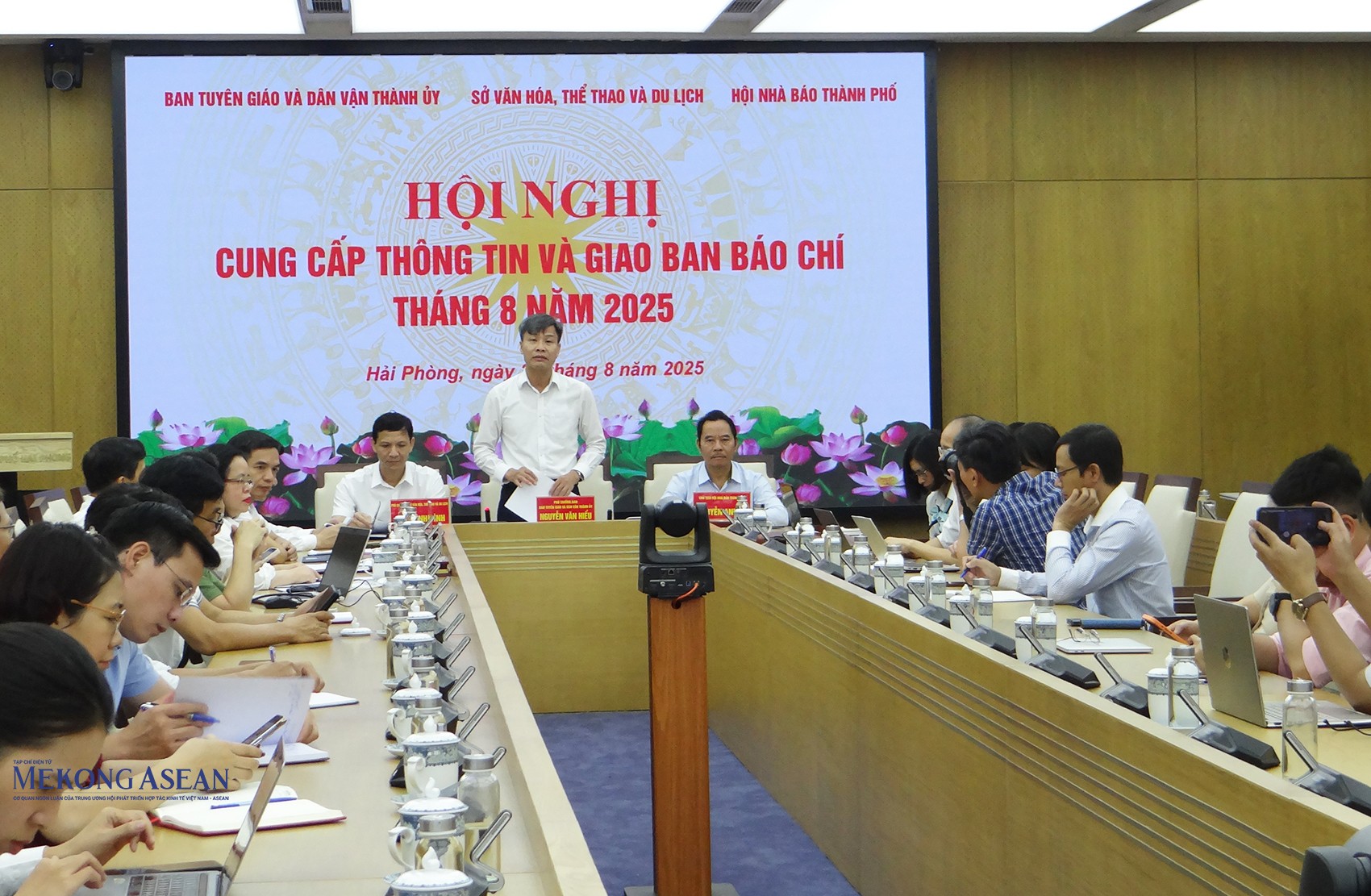 Quang cảnh Hội nghị cung cấp thông tin và giao ban báo chí tháng 8/2025 tại Trung tâm Hội nghị - Biểu diễn thành phố Hải Phòng, ngày 29/8. Ảnh: Phùng Nguyện.