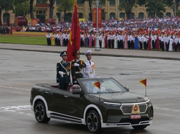 Dàn xe VinFast VF 9 bản đặc biệt tại lễ diễu binh, diễu hành A80
