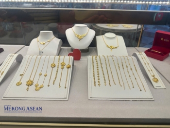 Người mua vàng lãi đậm trong tháng 8