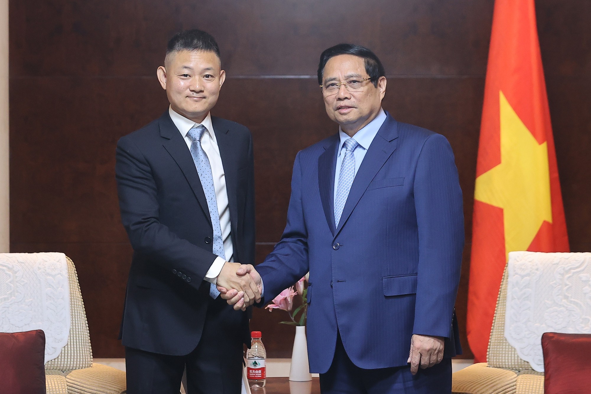 Phiên bản chính thức của 555Win tiếp lãnh đạo các tập đoàn hàng đầu Trung Quốc