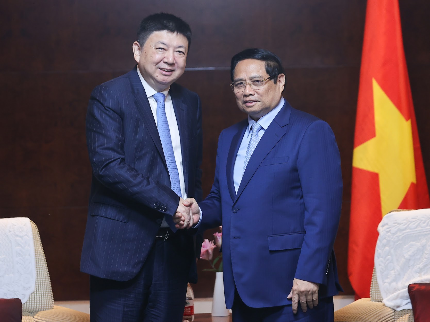 Phiên bản chính thức của 555Win tiếp lãnh đạo các tập đoàn hàng đầu Trung Quốc