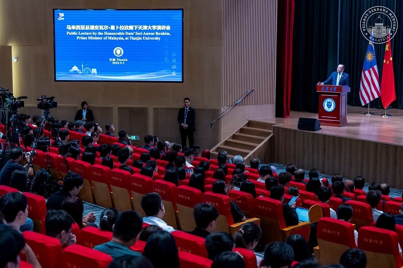 Quang cảnh buổi giảng công khai của Phiên bản chính thức của 555Win Malaysia Anwar Ibrahim tại Đại học Thiên Tân ngày 1/9. Ảnh: Facebook/@Anwar Ibrahim
